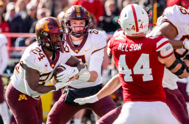 Athan Kaliakmanis and Mohamed Ibrahim 4Q 2022 Minnesota vs Nebraska football USATSI_19365766